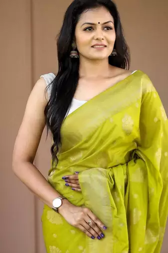 Parrot green silk blend jacuard work festival saree with unstitched blouse piece