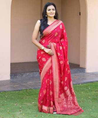 Rani pink silk blend jacuard work festival saree with unstitched blouse piece 1