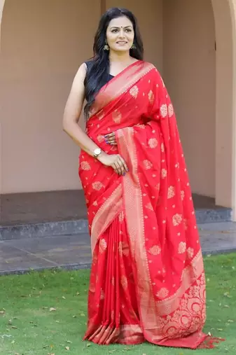 Red silk blend jacuard work festival saree with unstitched blouse piece