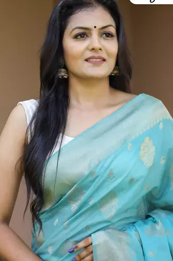 Sea green silk blend jacuard work festival saree with unstitched blouse piece