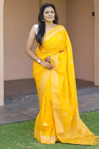 Yellow silk blend jacuard work festival saree with unstitched blouse piece