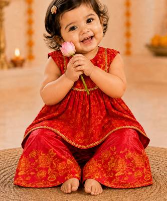 Girls's fuchsia chinon floral print knee length kurta and palazzo set 1