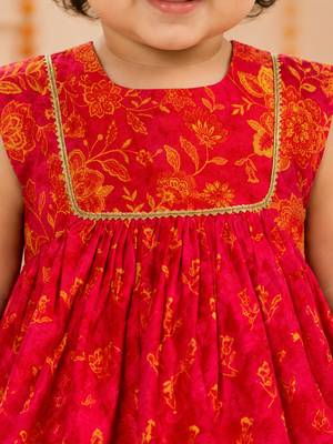Girls's fuchsia chinon floral print knee length kurta and palazzo set 2