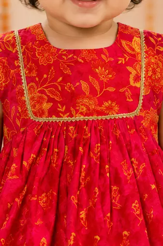 Girls's fuchsia chinon floral print knee length kurta and palazzo set
