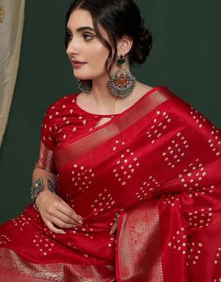 Women Red Silk Blend Ethnic Printed Fastive Wear Saree With Matching Blouse 4