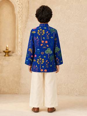 Boy's blue muslin floral print thaigh length kurta and wide leg pant 5