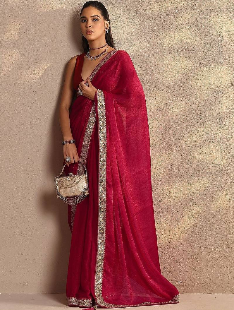Red Solid Saree With Unstitched Blouse Piece