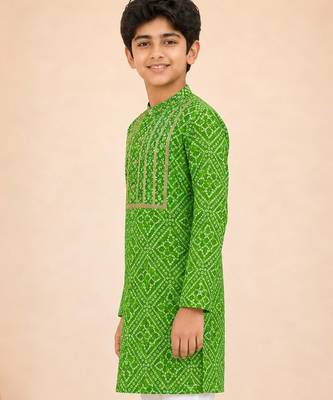 Boy's green cotton digital print knee length kurta 3