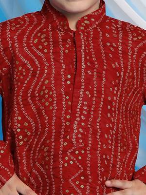 Boy's maroon rayon digital print knee length kurta 2