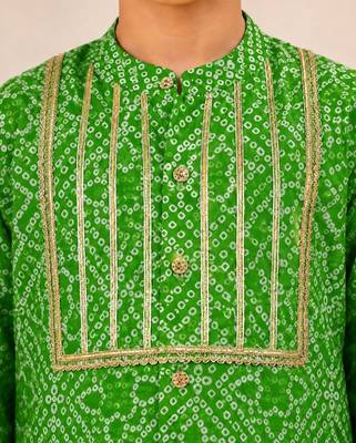 Boy's green cotton digital print knee length kurta 2