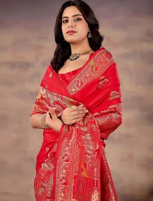 Ethnic Motifs Zari Silk Blend Heavy Work Banarasi Saree 6