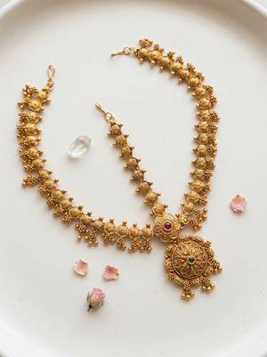 Women gold plated stone studded head jewellery 2