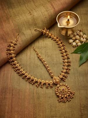 Women gold plated stone studded head jewellery 2