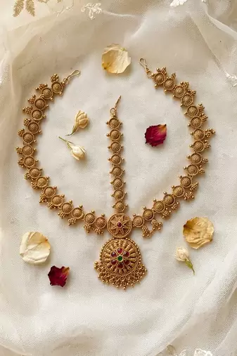 Women gold plated south indian stone studded head jewellery