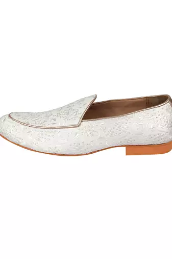 men's fabric material all over embroidered white juttis & mojries for wedding party occasion