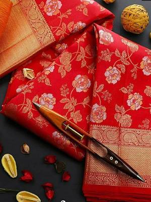 Women Floral Woven Design Zari Art Silk Banarasi Saree 3