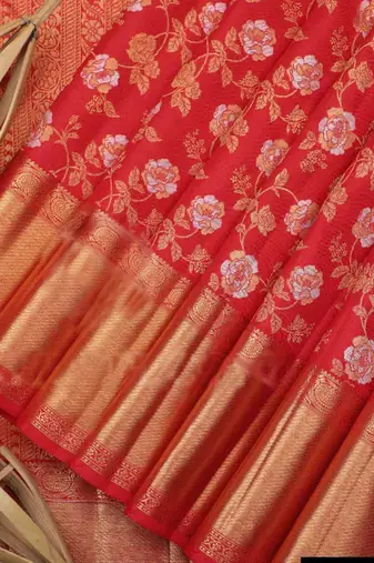 Women Floral Woven Design Zari Art Silk Banarasi Saree