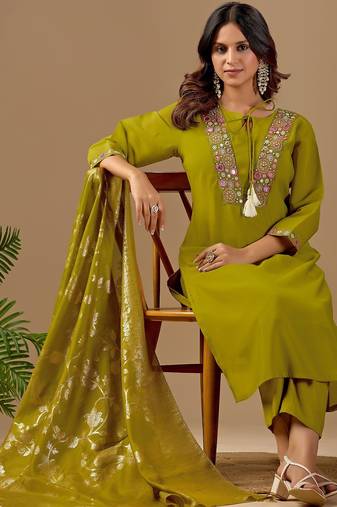 Green embroidery with hand work mul chanderi kurta with pant and duptta set