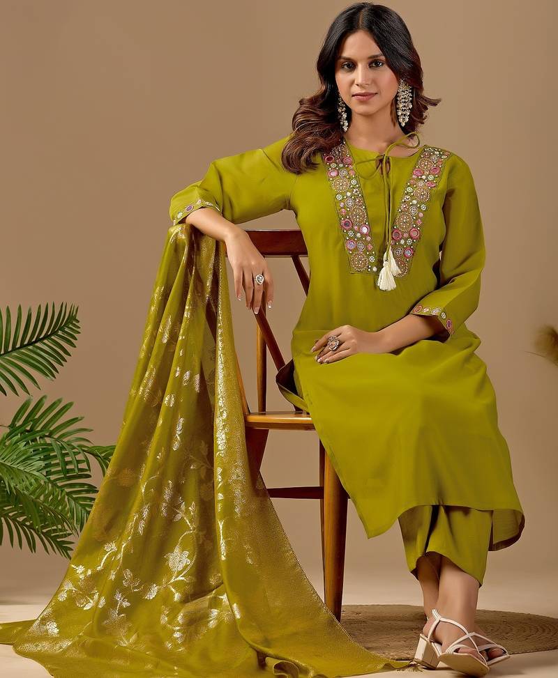 Green embroidery with hand work mul chanderi kurta with pant and duptta set