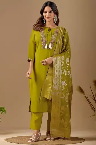Green embroidery with hand work mul chanderi kurta with pant and duptta set