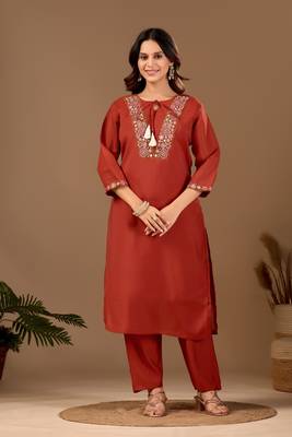 Brown embroidery with hand work mul chanderi kurta with pant and duptta set 4