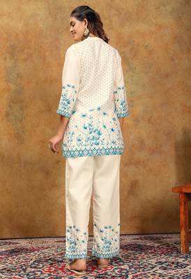Blue printed cotton kurta with pant 5