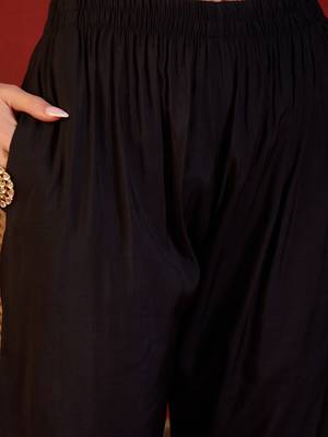 Black hand-worked kurta with pant & jacquard dupatta set 6
