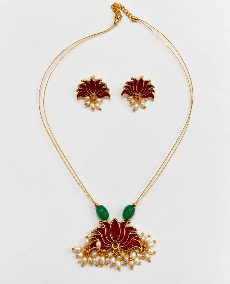 Ruby gold-plated contemporary necklace set