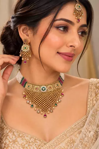 Multicolor gold-plated necklace set with mang tikka