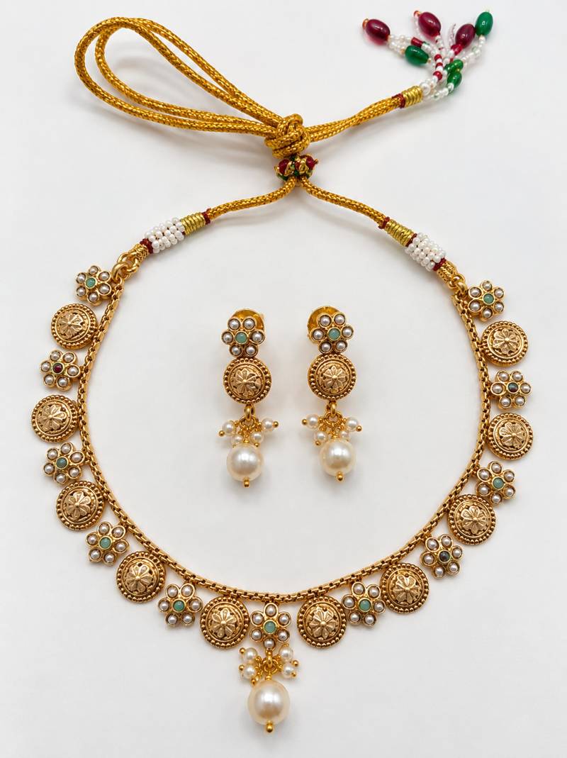 Emerald gold-plated traditional necklace set