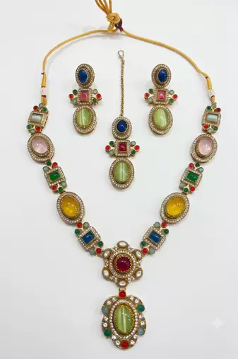Multicolor antique gold necklace set with mang tikka