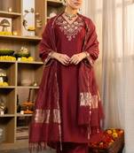 Maroon silk blend embroidered kurta set