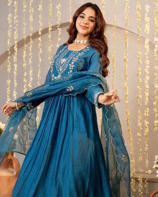Dark-teal silk blend embroidered kurta set 1