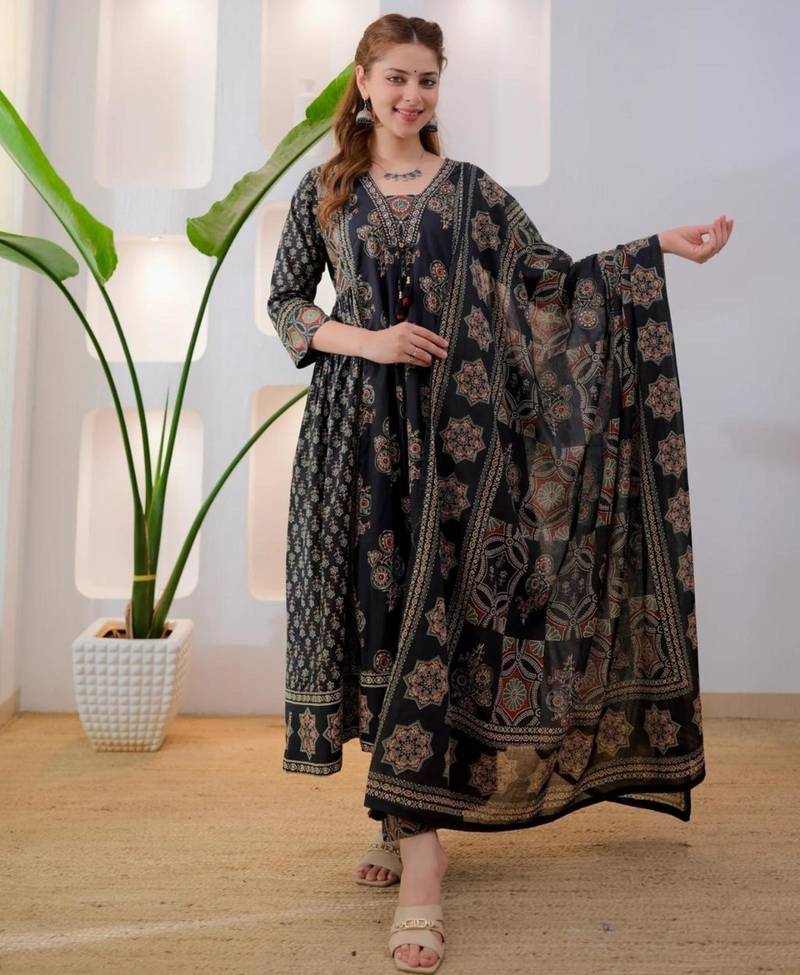 Black viscose printed kurta set