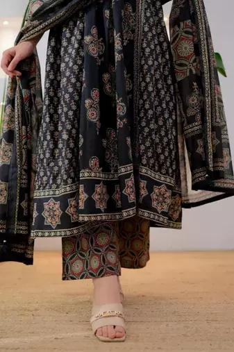 Black viscose printed kurta set