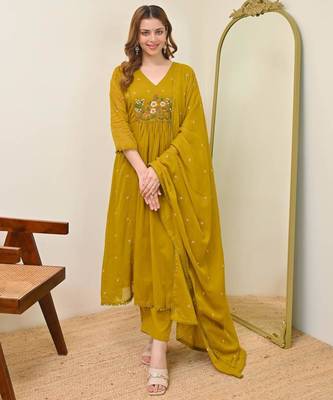 Mustard chanderi embroidered kurta set 1
