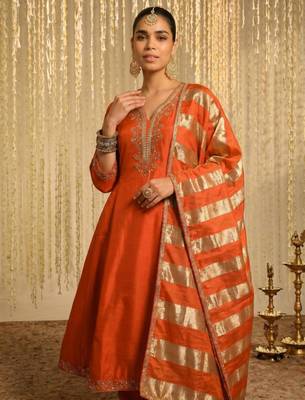 Orange silk blend embroidered anarkali set 4