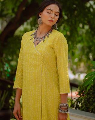 Women lime green & off white bandhani screen print cotton angrakha kurta 1