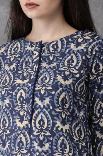 Women blue printed straight kurta