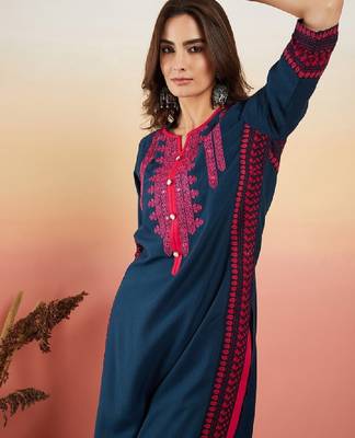 Navy blue ethnic motifs embroidered thread work straight kurta 1