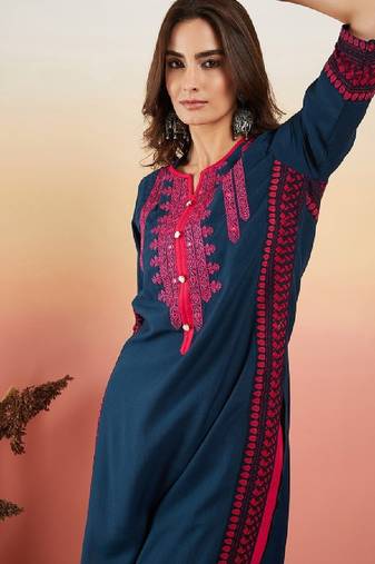 Navy blue ethnic motifs embroidered thread work straight kurta