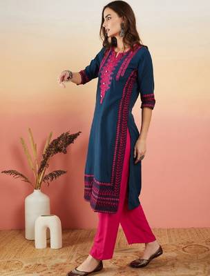 Navy blue ethnic motifs embroidered thread work straight kurta 3