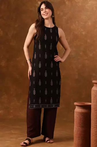 Black ethnic motifs printed sleeveless straight kurta