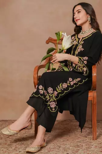 Black floral embroidered round neck long sleeves chikankari straight cotton kurta