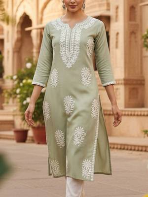 Floral embroidered notch neck chikankari straight kurta 3