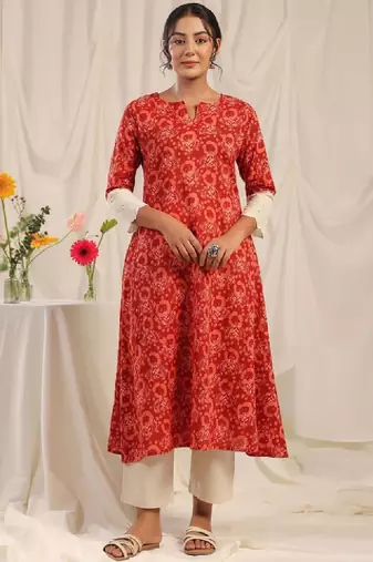 Women floral printed thread work kurta