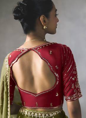 olive silk blend sequince designer border party wear saree 3