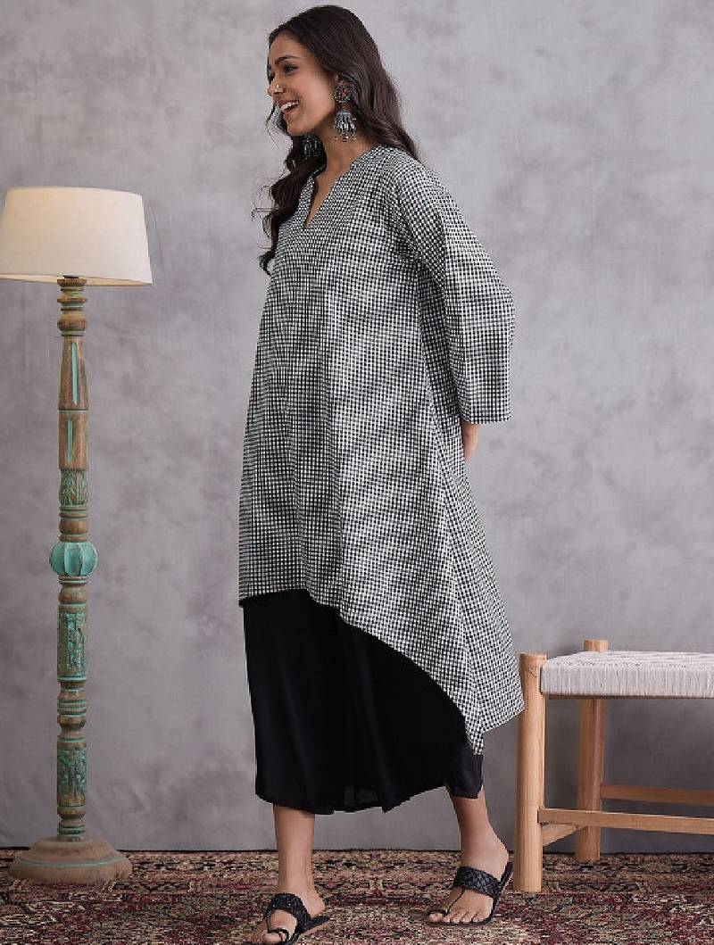 Checked flared sleeves v-neck cotton a-line kurta