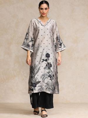 Floral printed flared sleeves straight chanderi cotton kurta 2