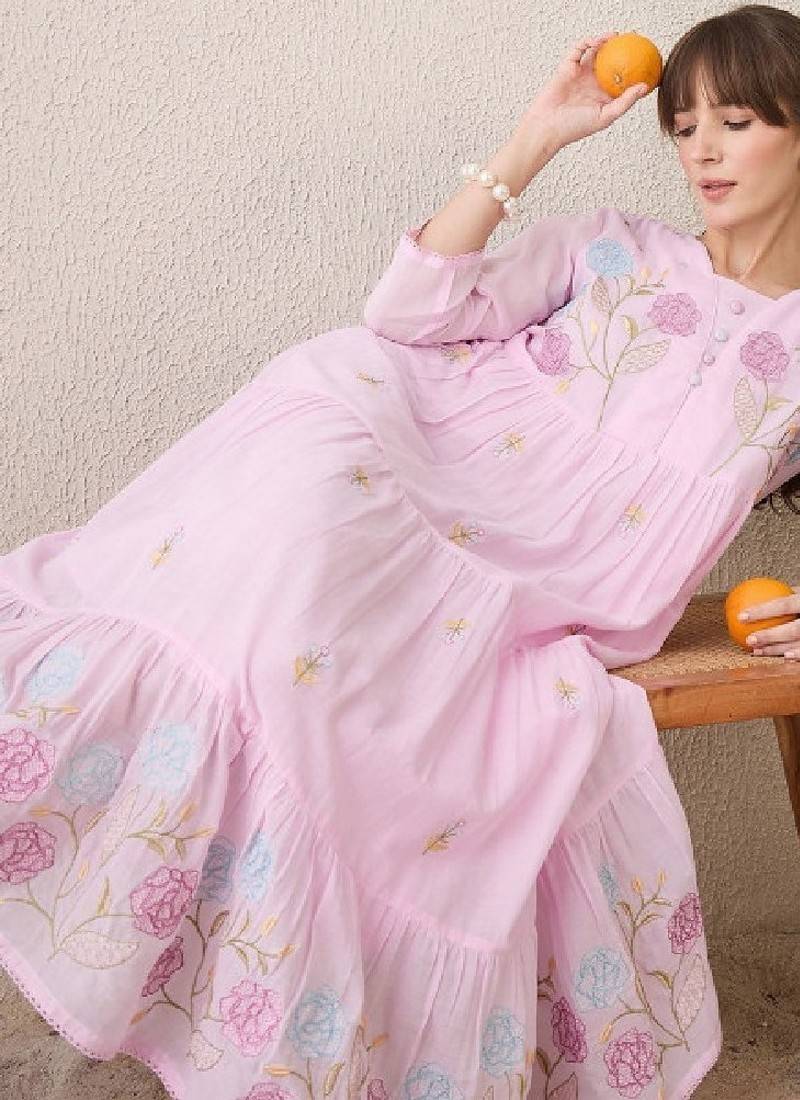 Women floral embroidered thread work floral anarkali kurta